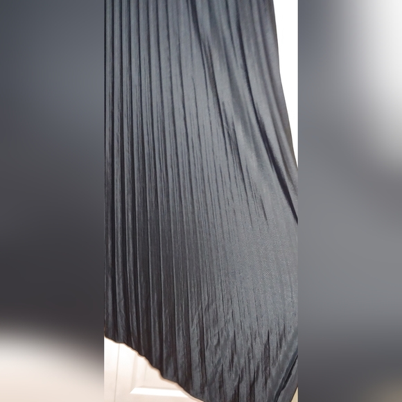 RAINDROPS Beaded Dress - Picture 5 of 8